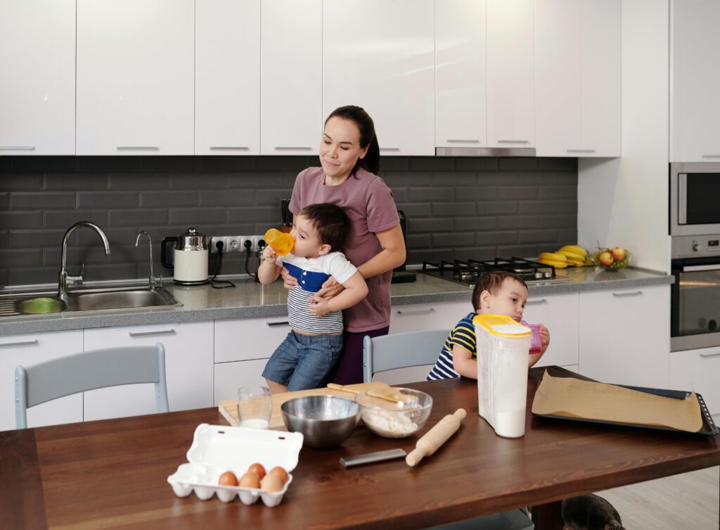 La psicóloga infantil Silvia Álava comparte las claves matinales para llegar al cole sin estrés: “El principal enemigo es la prisa”