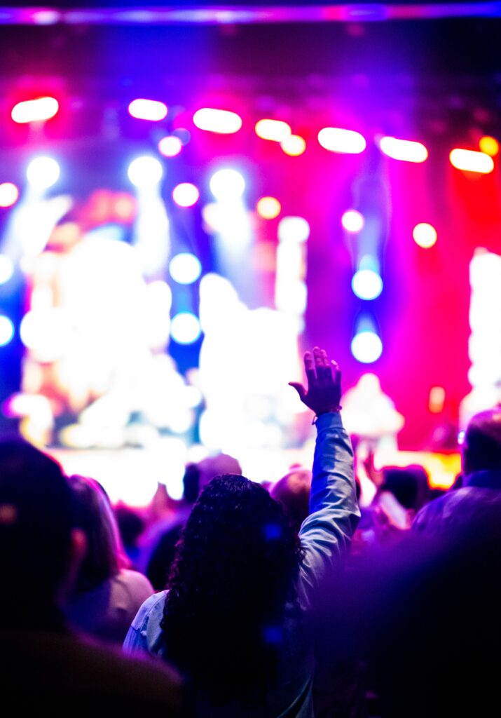 ¿Por qué una canción puede hacernos llorar? La psicología de la música, las emociones y los prejuicios culturales