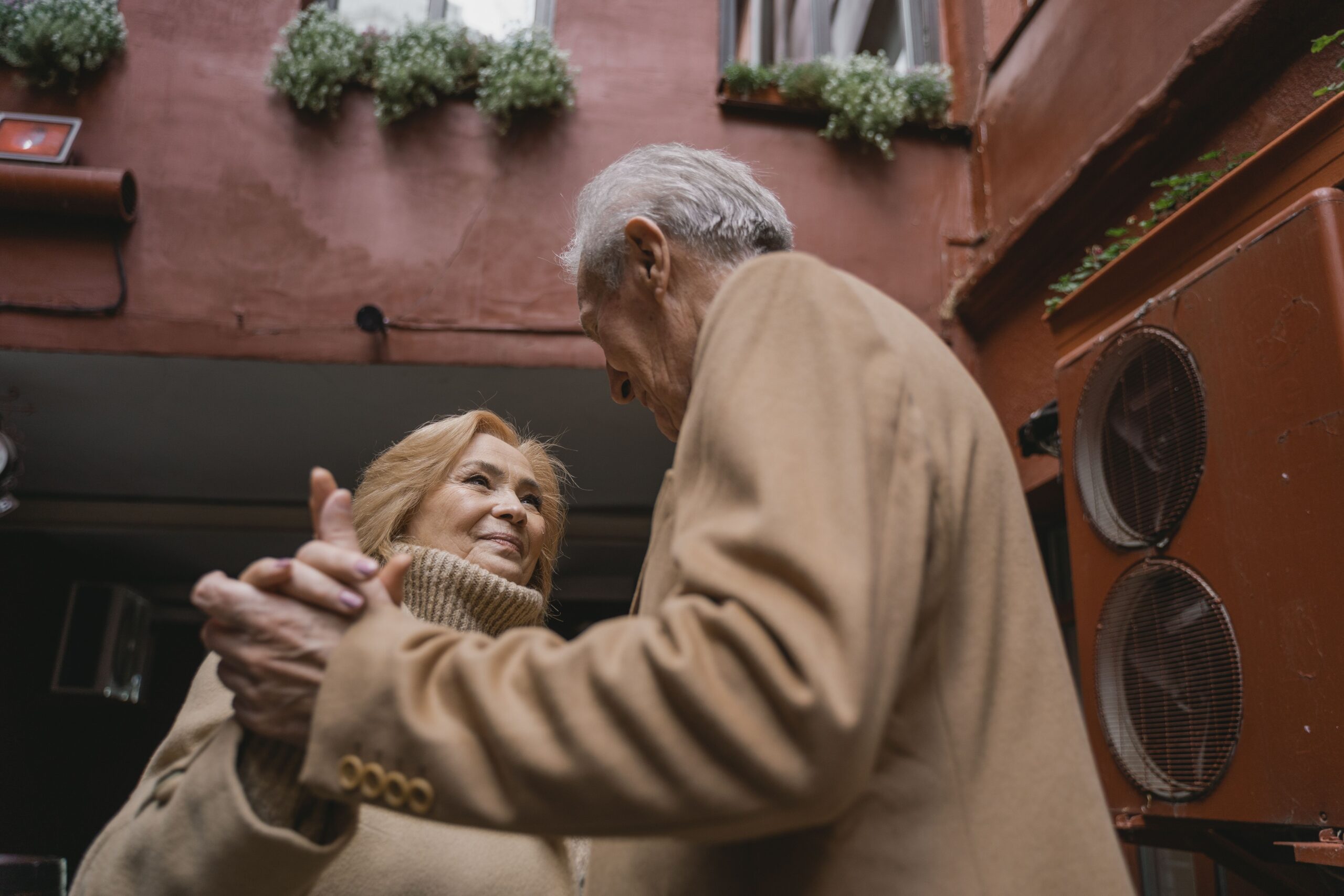 Silvia Álava, psicóloga, sobre la música en el Alzheimer: "Pueden olvidar toda una vida y seguir recordando una canción"